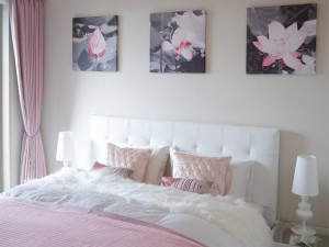 寝室は 雰囲気を変えて Pink × White